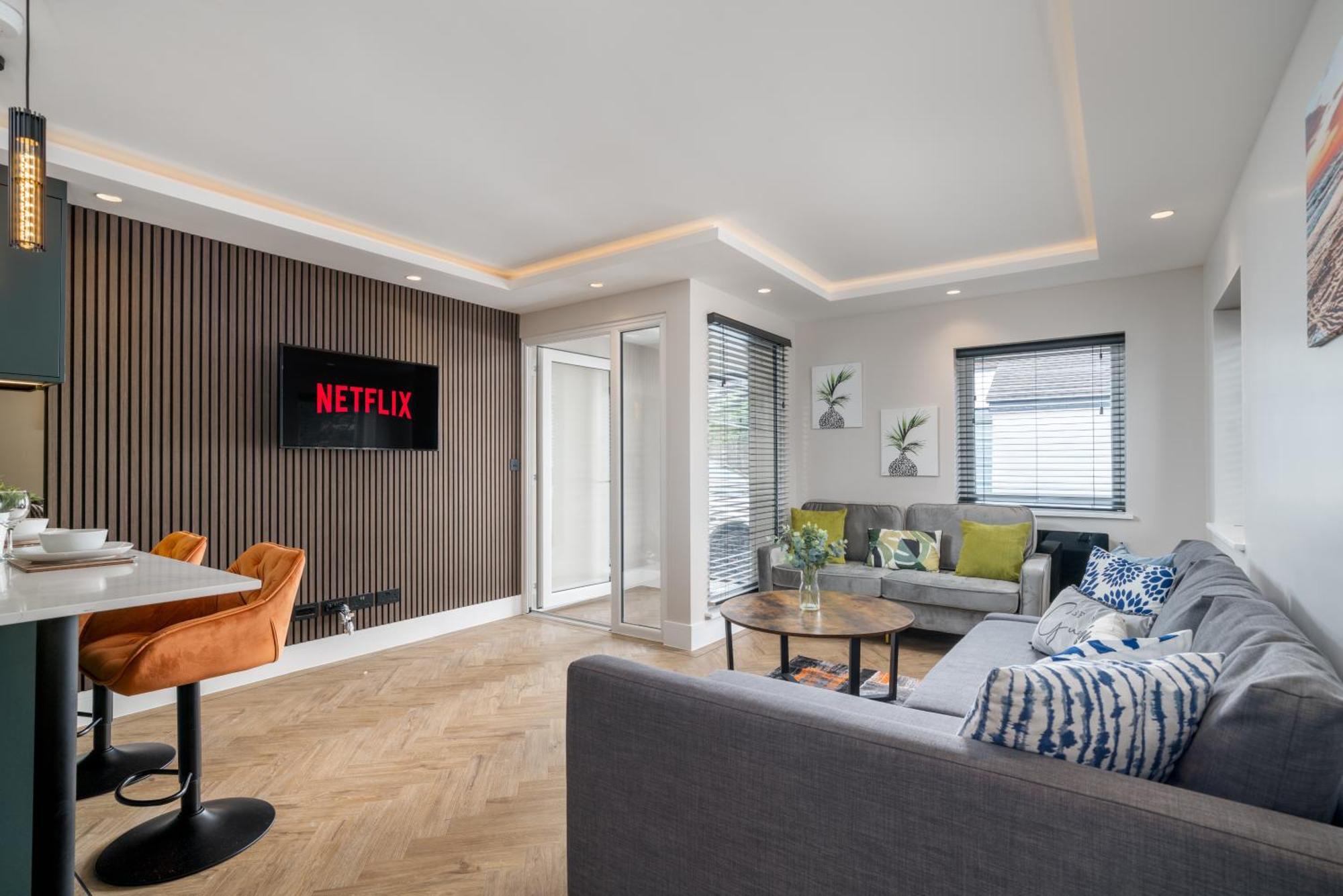 Skyvillion - Cozy Large 4 & 1 Bed Apartments In London Enfield, Mins To Tube Station, Free Wi-Fi Екстериор снимка